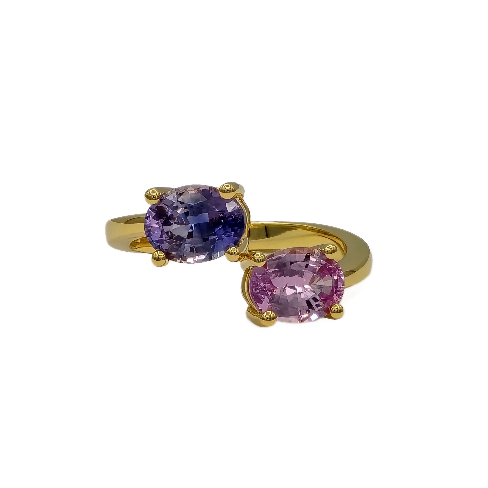 Pink and purple sapphire ring in 18K yellow gold