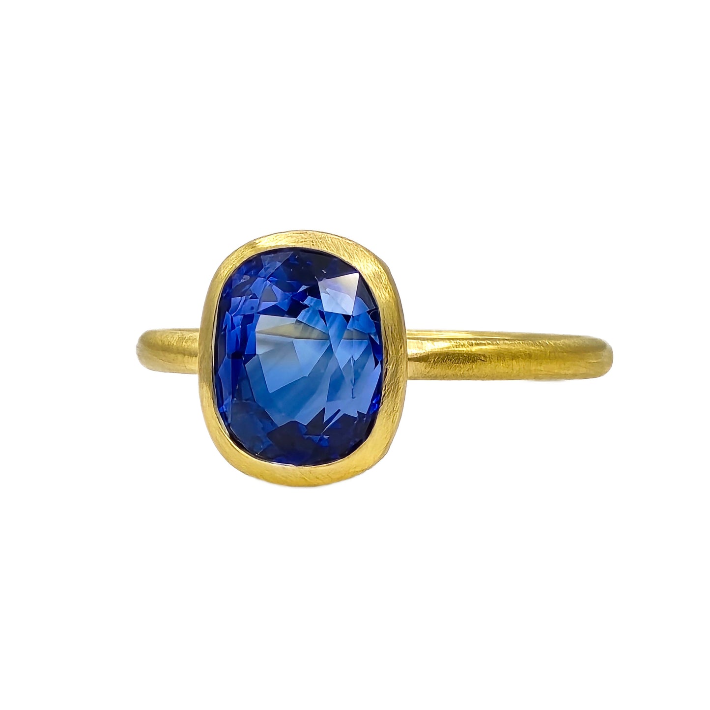 3.91 Carat Blue Sapphire Bezel Set Ring in 18K gold